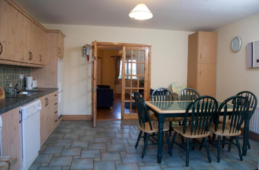 Ceol Na Mara Guest House エニスクロン エクステリア 写真